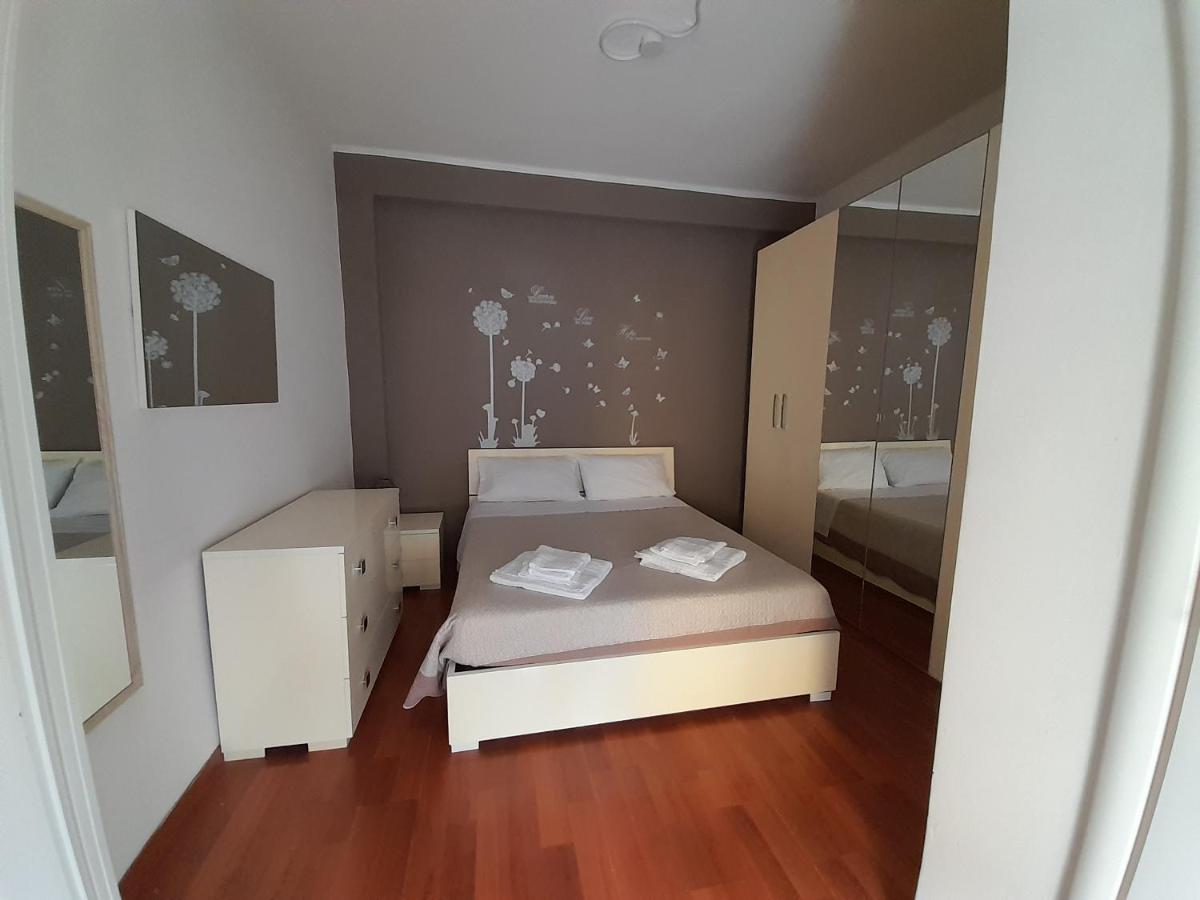 A Casa Di Sabry Apartment Bari Bagian luar foto